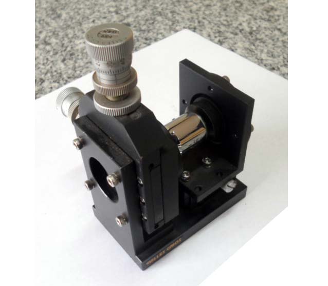 Soporte expansor mov.: xyz con pinhole
