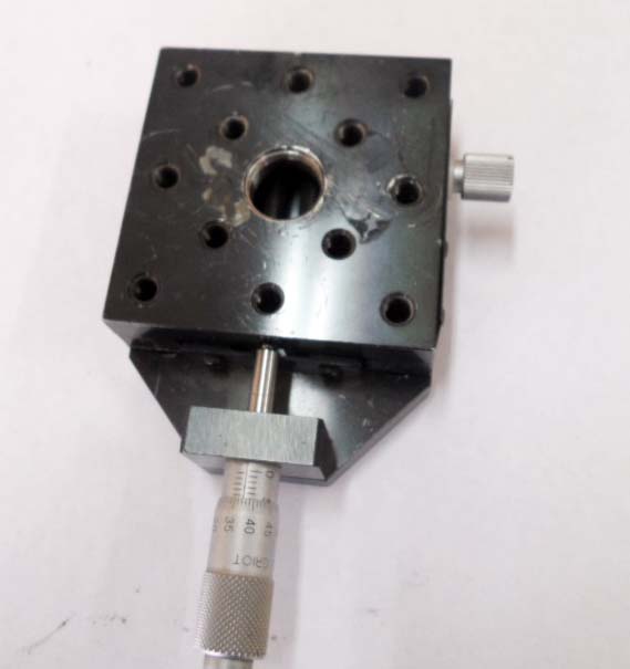 Desplazador con tornillo micrométrico