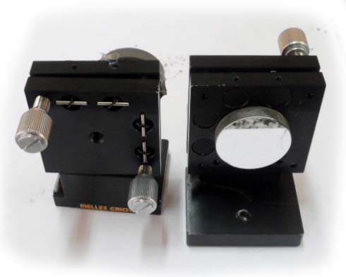 Soporte para espejo con tornillo y base