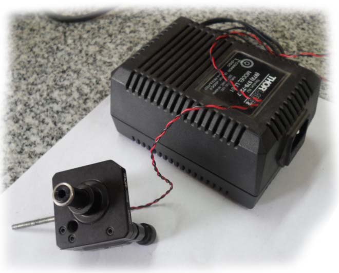 Laser semiconductor con fuente