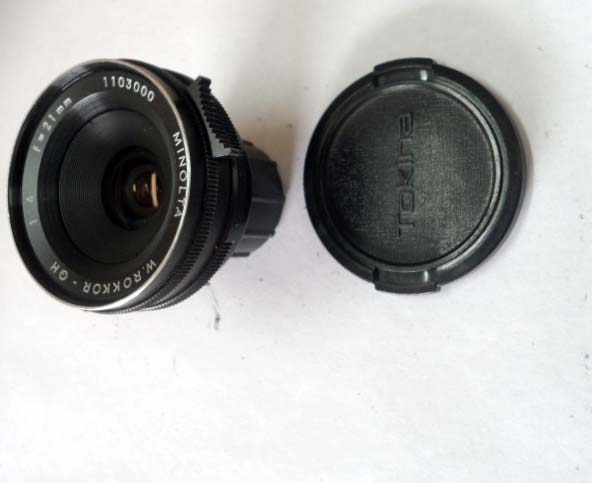 Objetivo Rokkor QH21mm 1:4 con funda